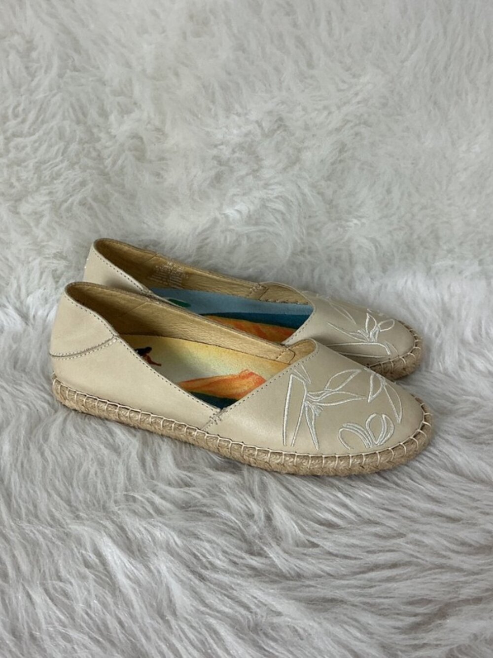 Olukai Cream Kaula Pa’a ILI Embroidered Leather Espadrilles Aloha Flats 7.5